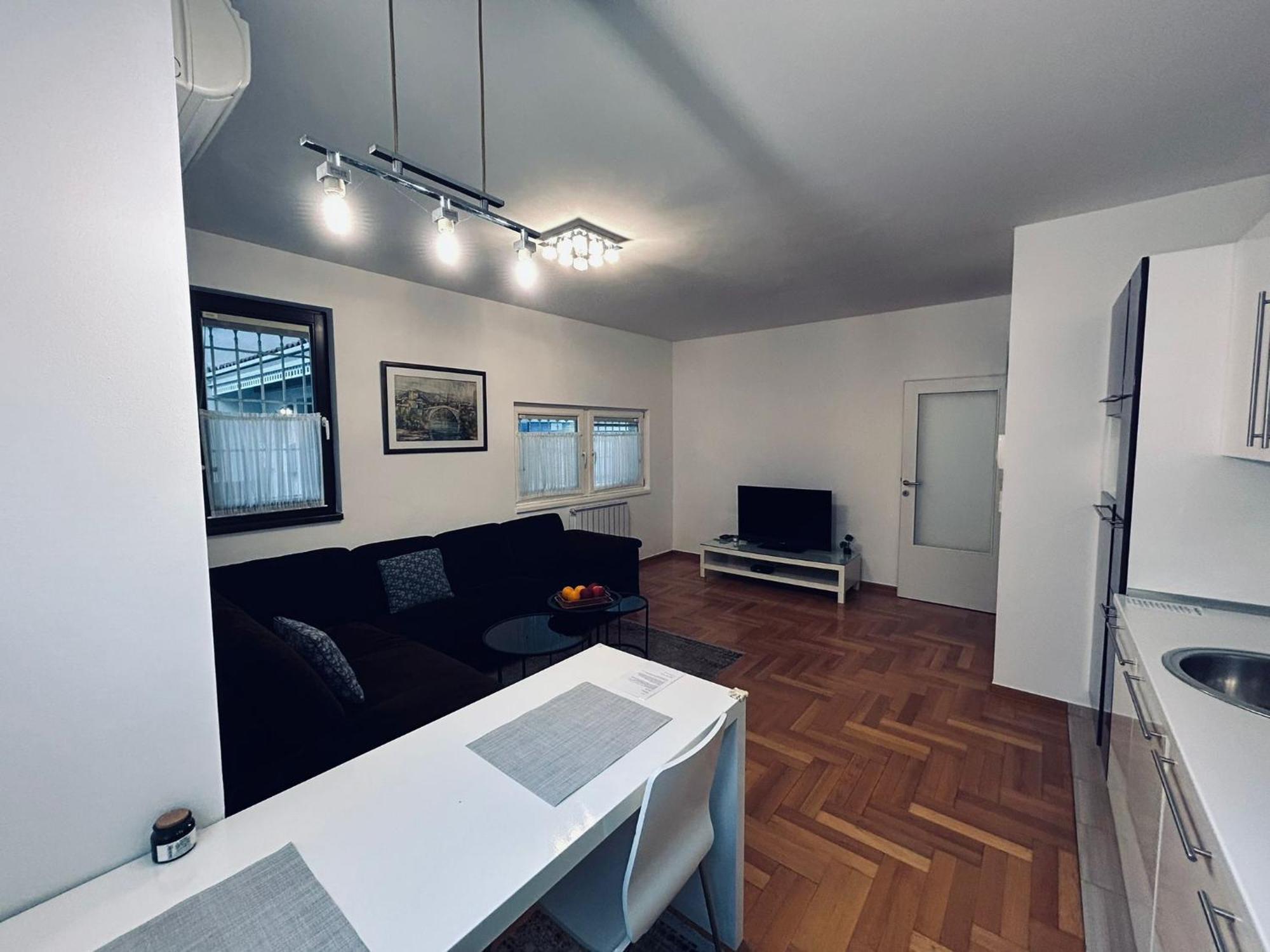 Luxapart Basca Old City Centar Free Parking SJJ Esterno foto
