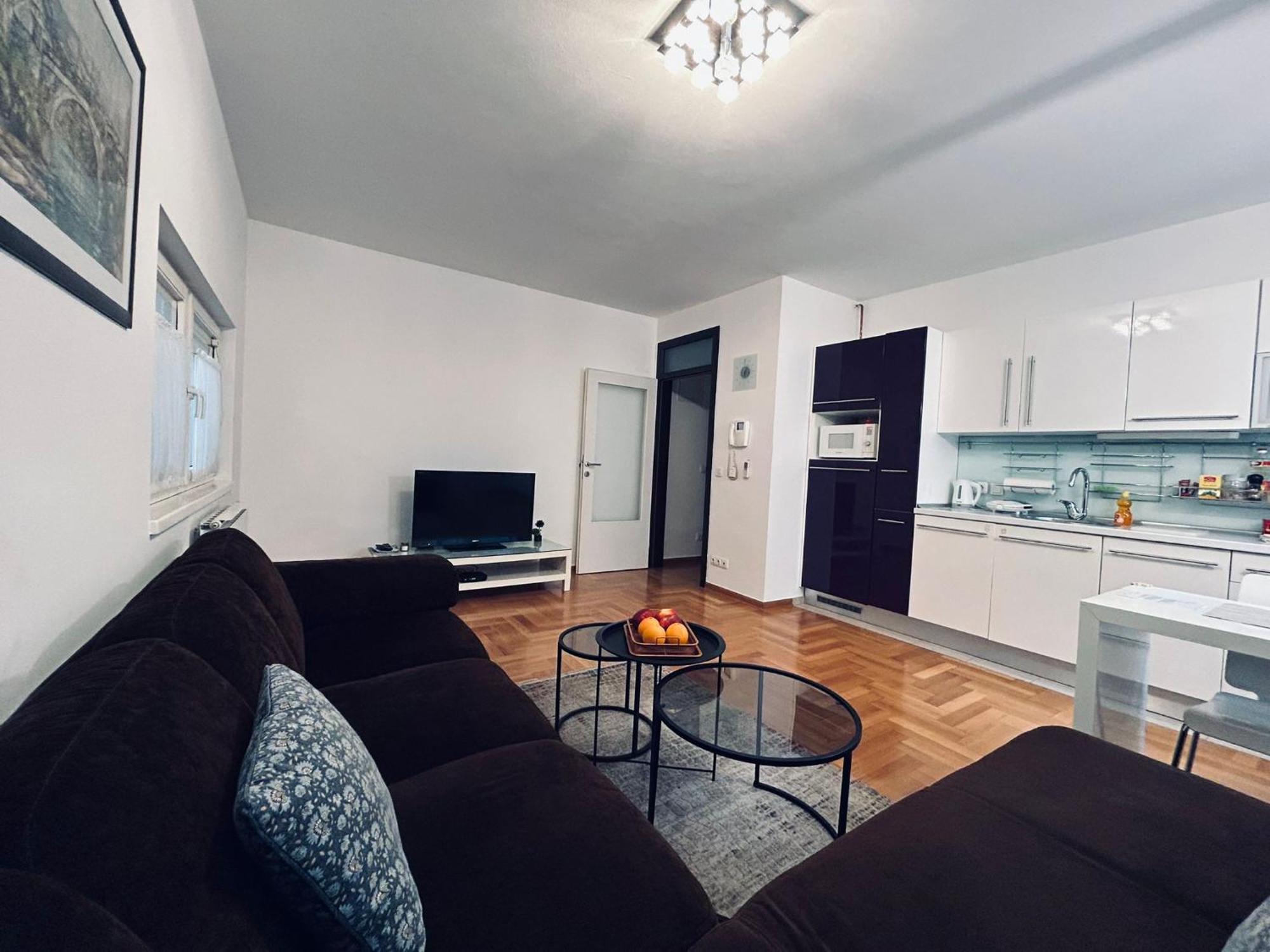 Luxapart Basca Old City Centar Free Parking SJJ Esterno foto